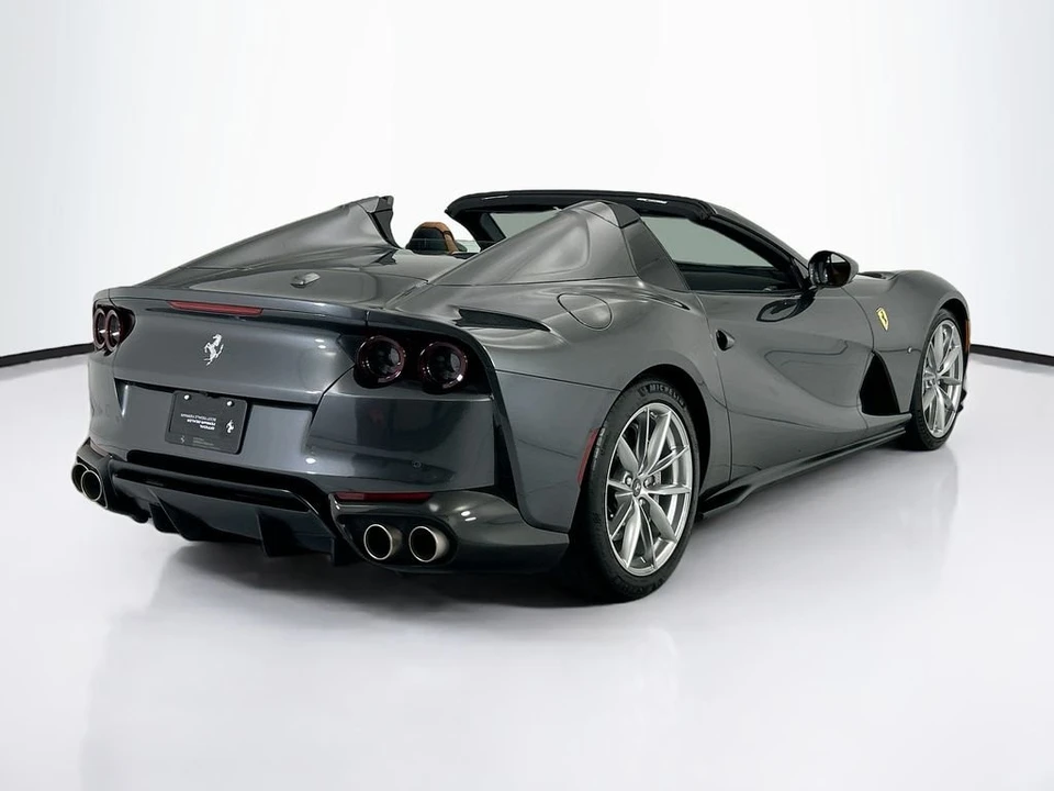 2022 Ferrari 812 GTS - Image 5 of 31