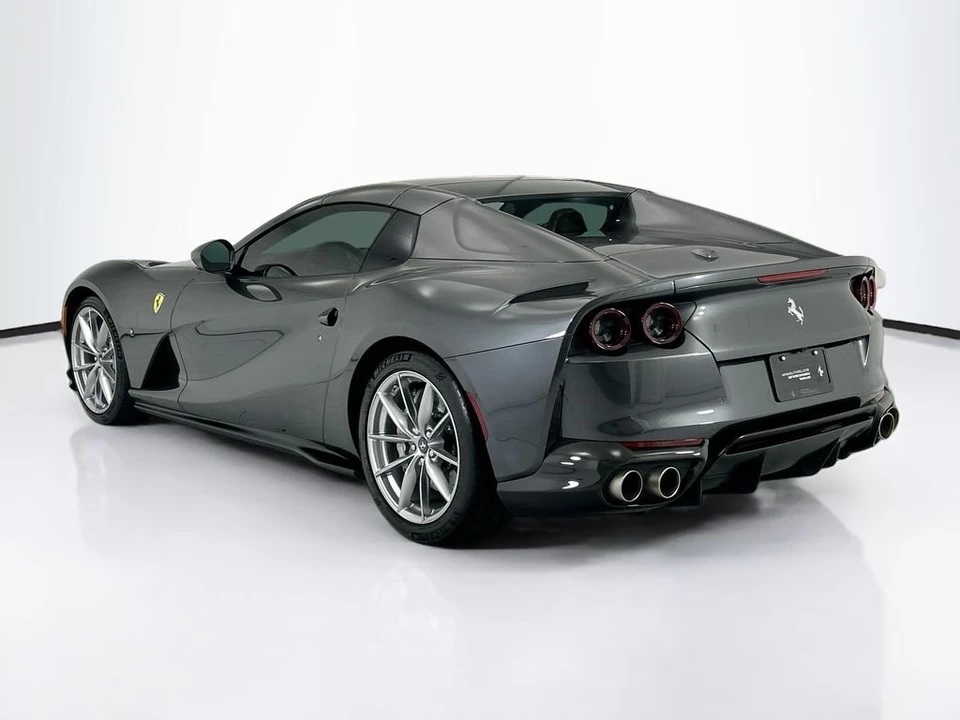 2022 Ferrari 812 GTS - Image 15 of 31