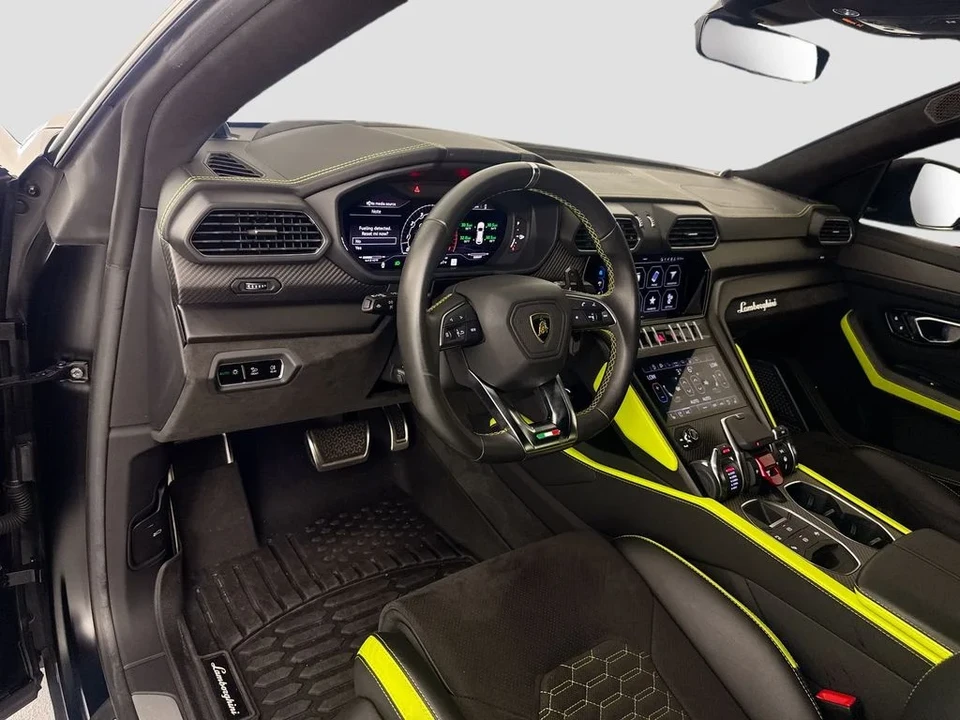 2022 Lamborghini Urus - Image 9 of 31