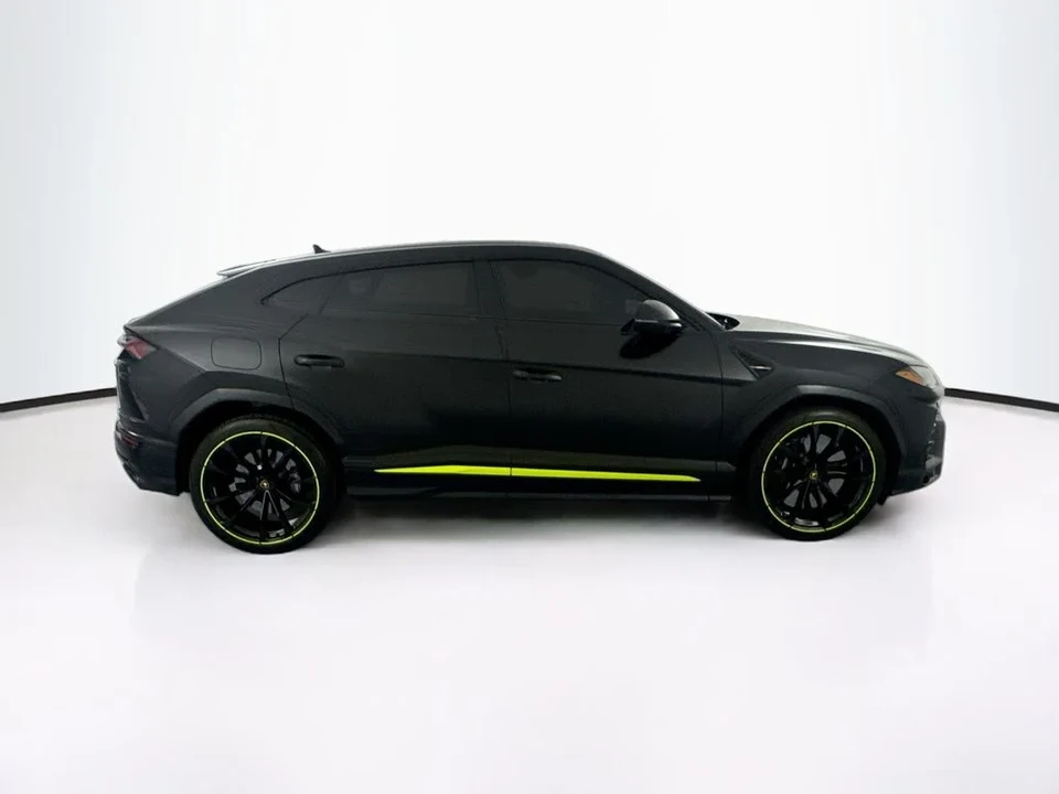 2022 Lamborghini Urus - Image 4 of 31