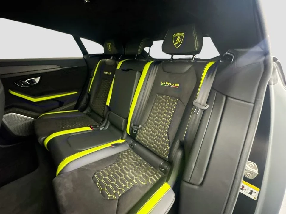 2022 Lamborghini Urus - Image 26 of 31