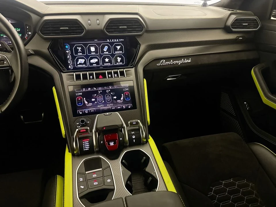 2022 Lamborghini Urus - Image 25 of 31
