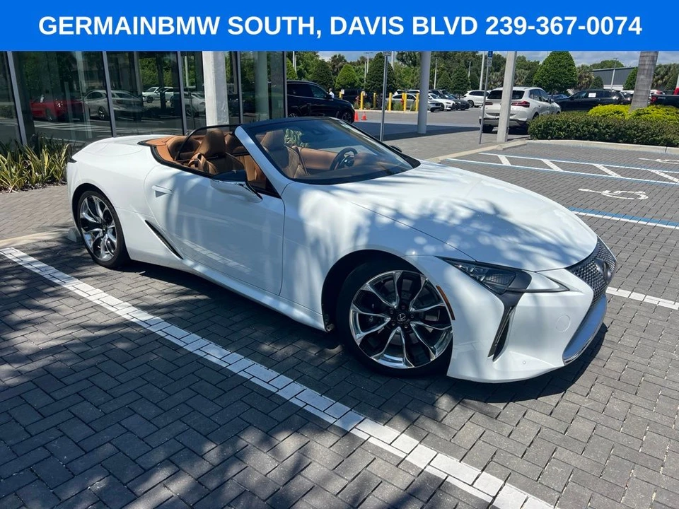 2022 Lexus LC - Image 21 of 24