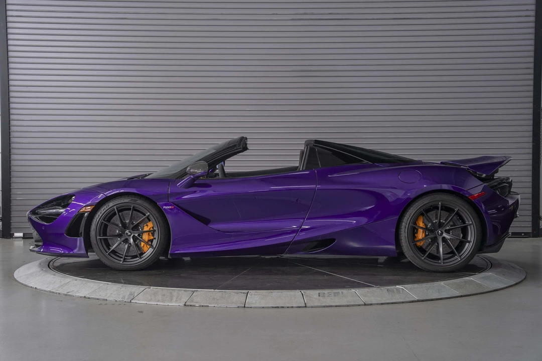 2022 McLaren 720S Spider - Image 2 of 31