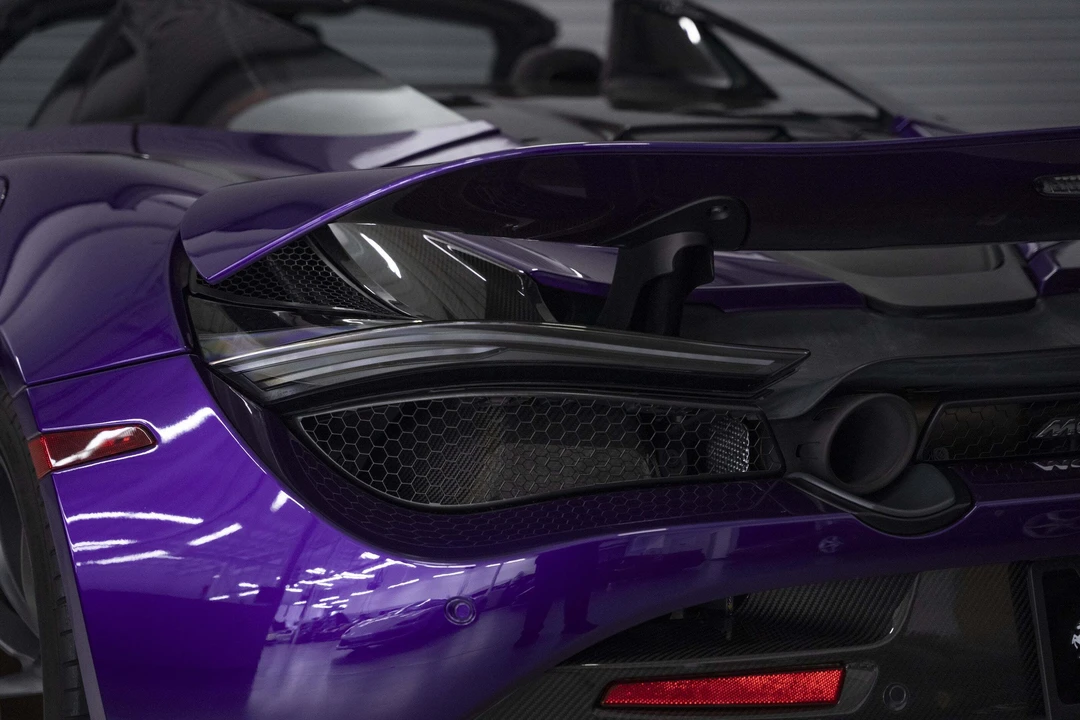 2022 McLaren 720S Spider - Image 25 of 31