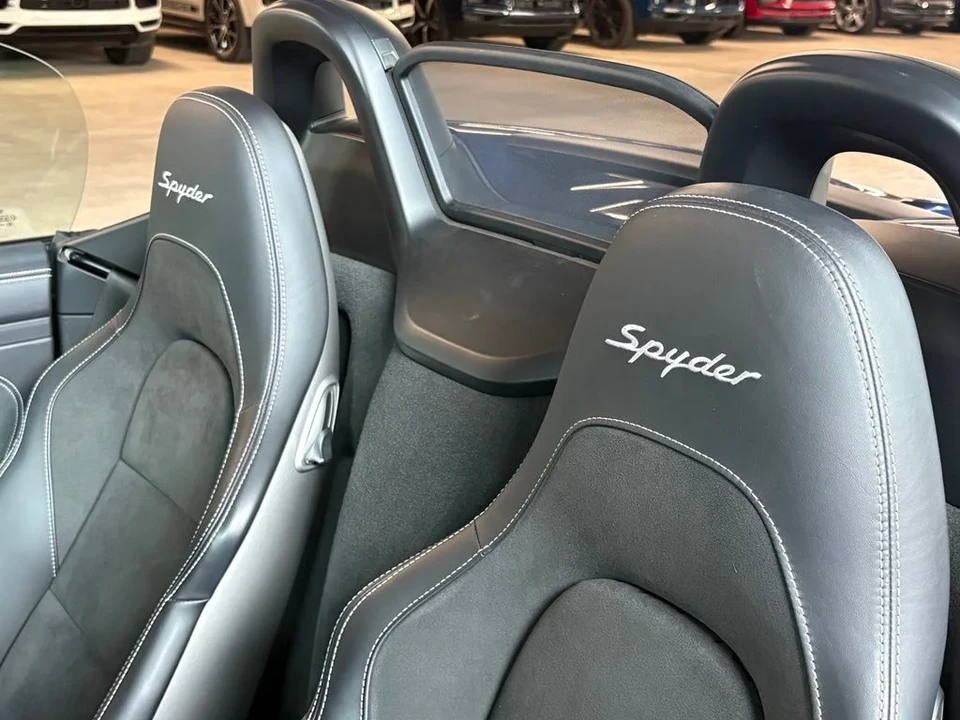 2022 Porsche - Image 21 of 31
