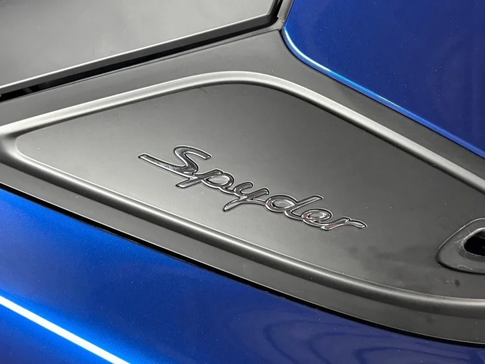 2022 Porsche - Image 17 of 31