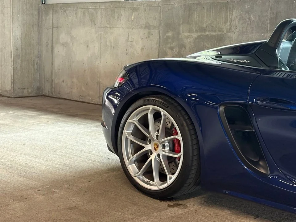 2022 Porsche - Image 12 of 31
