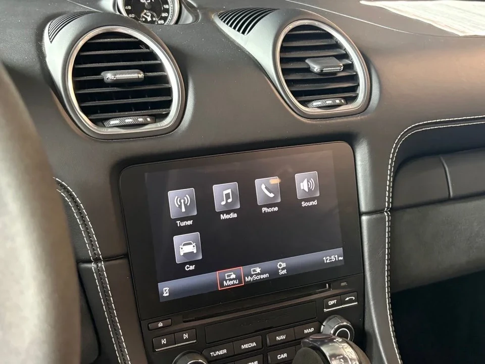 2022 Porsche - Image 25 of 31