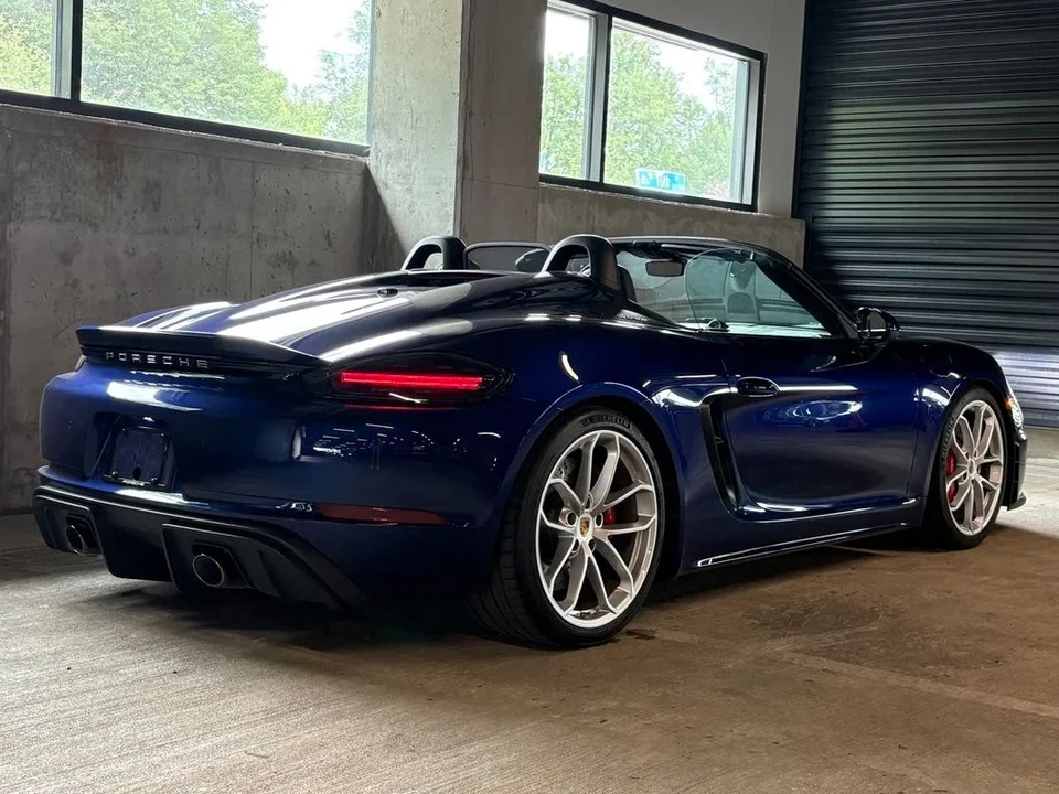 2022 Porsche - Image 10 of 31