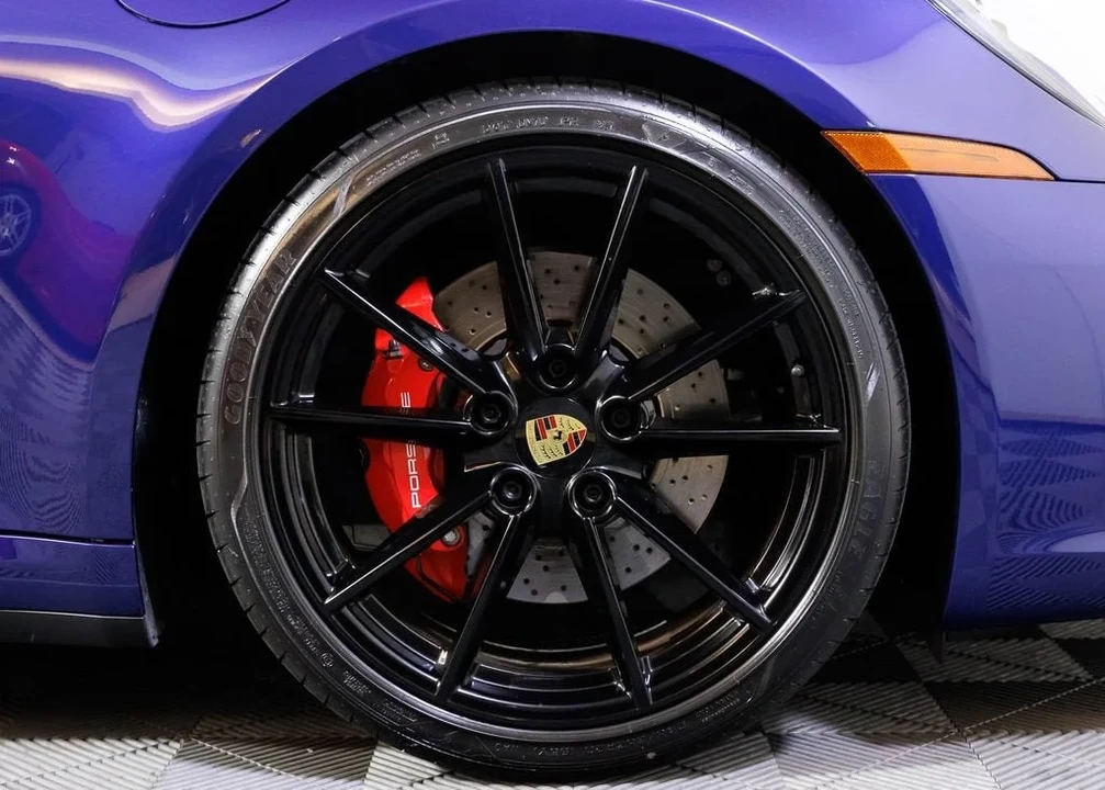 2022 Porsche 992 Carrera - Image 8 of 31