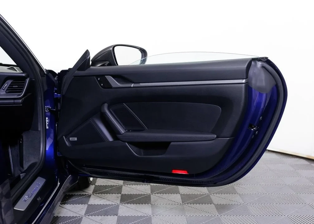 2022 Porsche 992 Carrera - Image 28 of 31