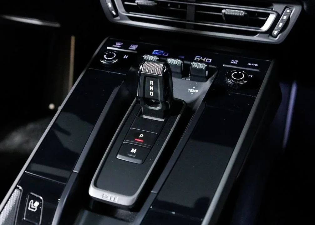 2022 Porsche 992 Carrera - Image 31 of 31