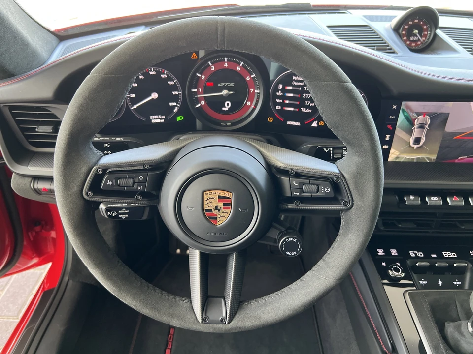 2022 Porsche 992 Carrera 4S - Image 18 of 31