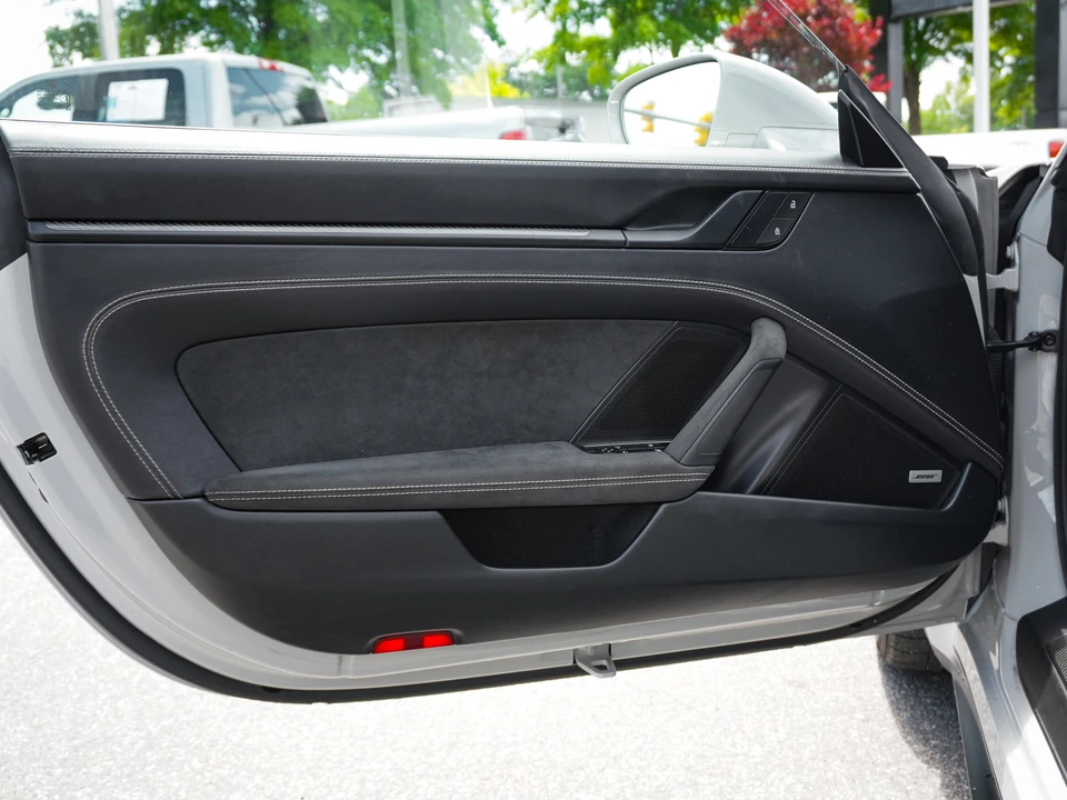 2022 Porsche 992 GT3 - Image 15 of 31