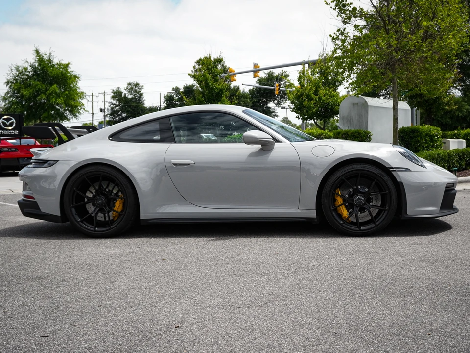 2022 Porsche 992 GT3 - Image 11 of 31