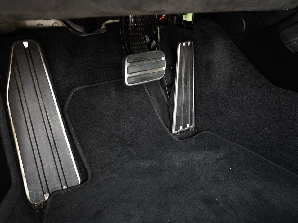 2022 Porsche 992 GT3 - Image 20 of 31