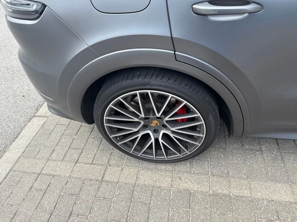 2022 Porsche 9Y0/9Y3 Cayenne Coupe - Image 10 of 22