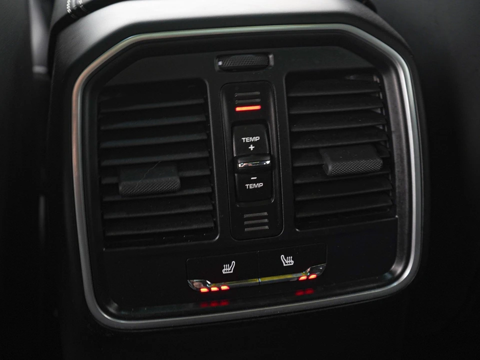 2022 Porsche Macan GTS - Image 23 of 31