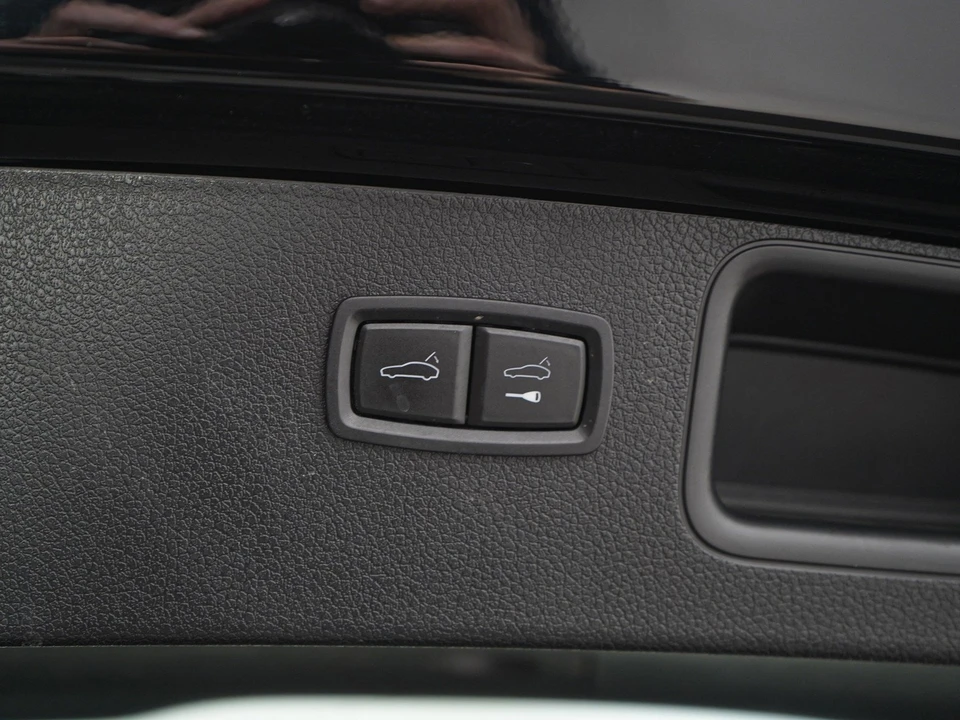 2022 Porsche Macan GTS - Image 11 of 31
