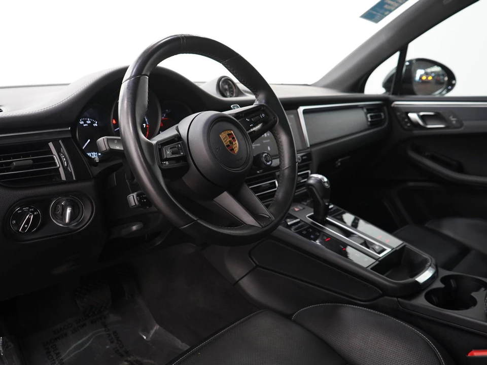 2022 Porsche Macan GTS - Image 29 of 31