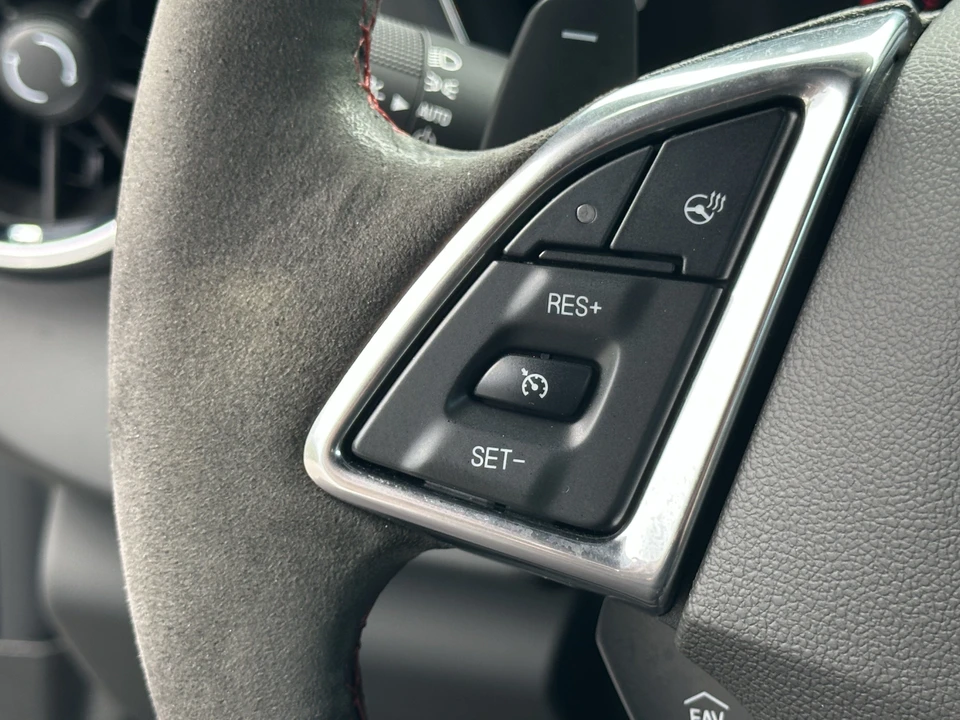 2023 Chevrolet Camaro ZL1 6th Gen - Image 20 of 31