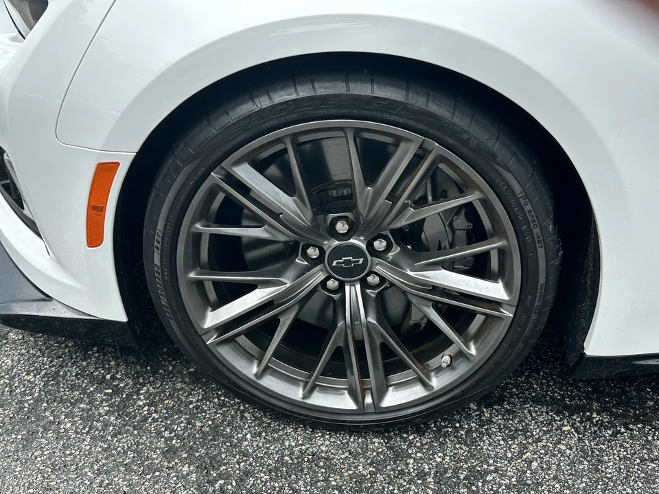 2023 Chevrolet Camaro ZL1 6th Gen - Image 11 of 31
