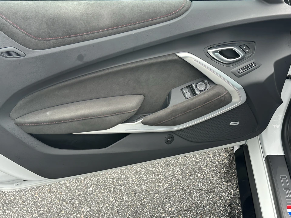 2023 Chevrolet Camaro ZL1 6th Gen - Image 12 of 31