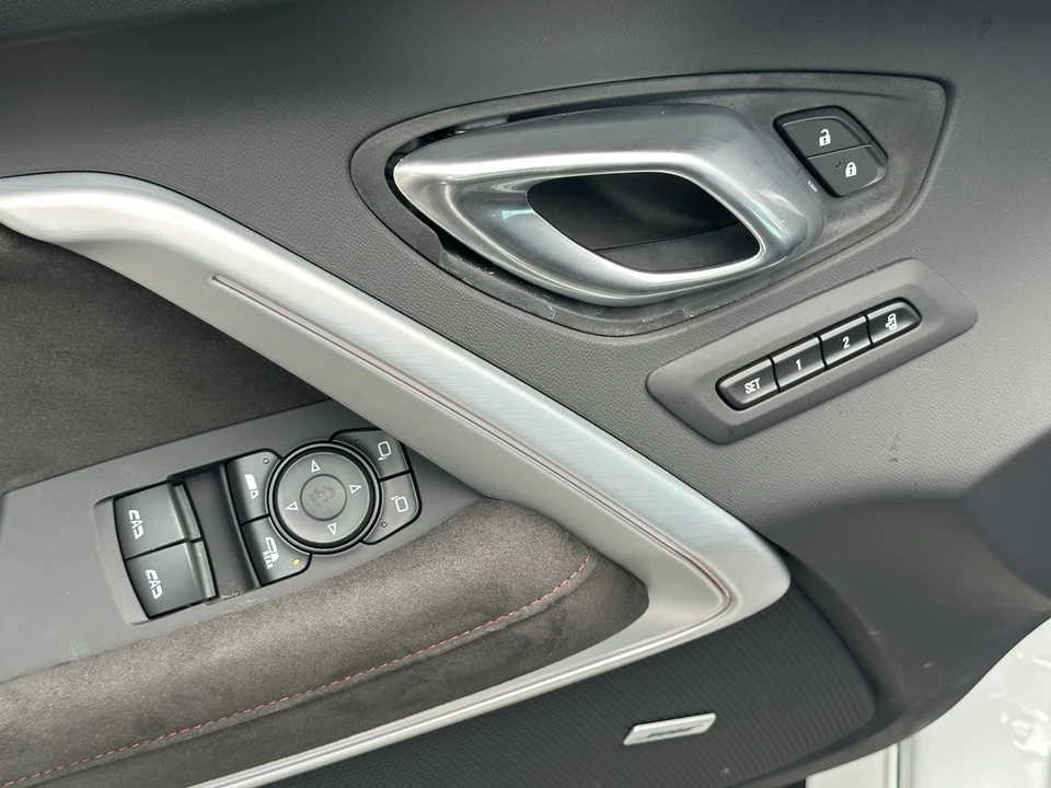 2023 Chevrolet Camaro ZL1 6th Gen - Image 13 of 31