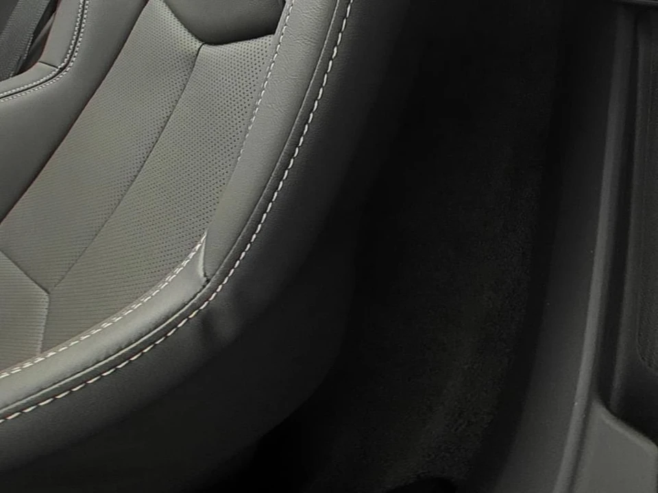2023 Chevrolet Corvette C8 - Image 12 of 31
