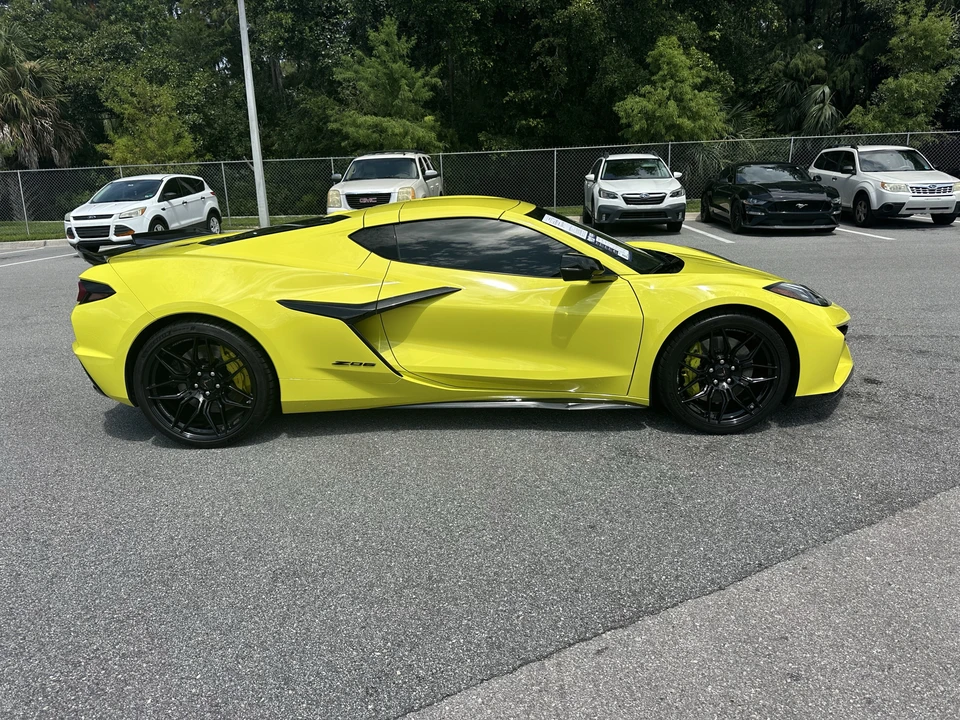 2023 Chevrolet Corvette C8 Z06 - Image 10 of 31