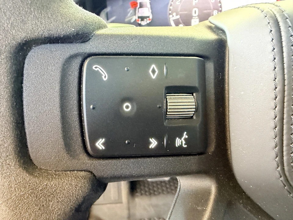 2023 Land Rover Defender L663 - Image 14 of 26