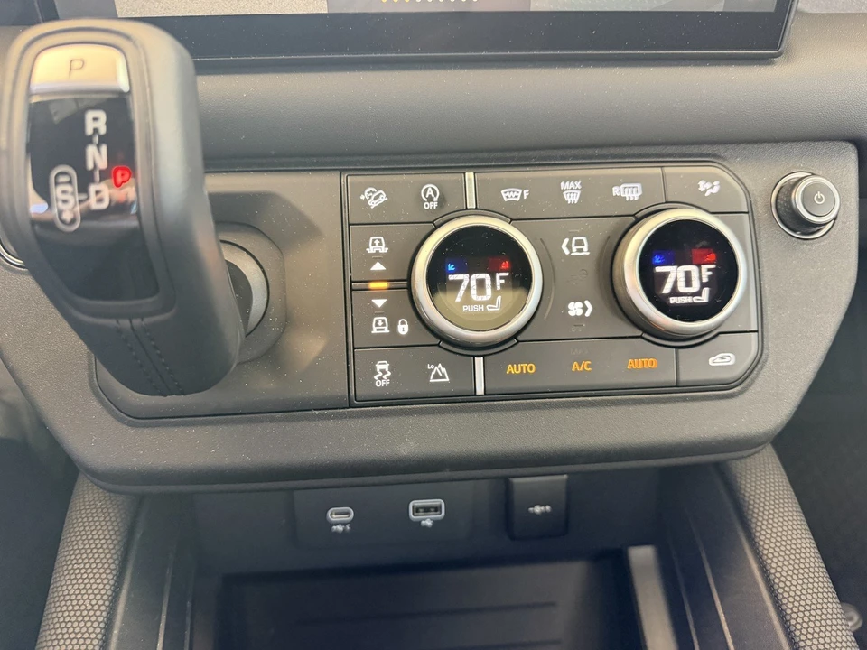 2023 Land Rover Defender L663 - Image 9 of 26