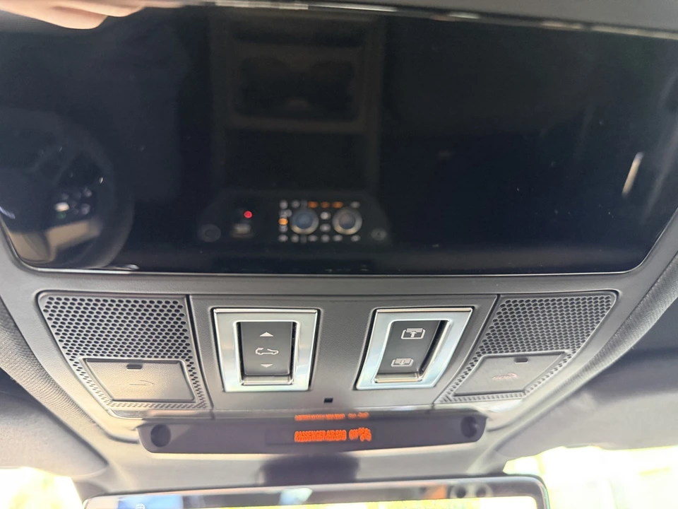 2023 Land Rover Defender L663 - Image 10 of 26