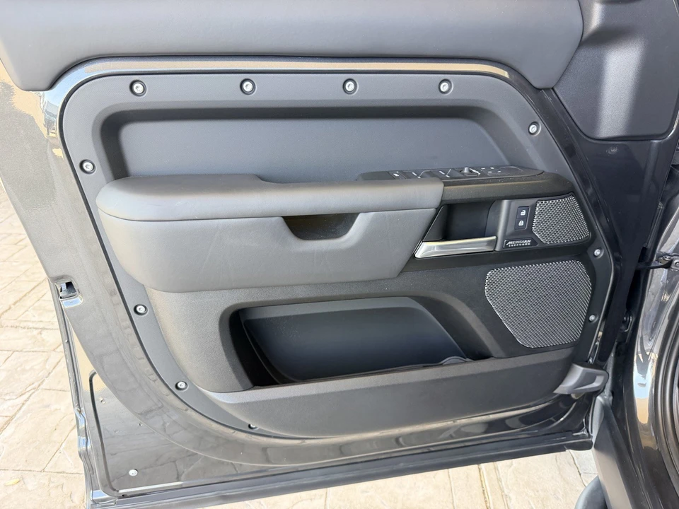 2023 Land Rover Defender L663 - Image 16 of 26