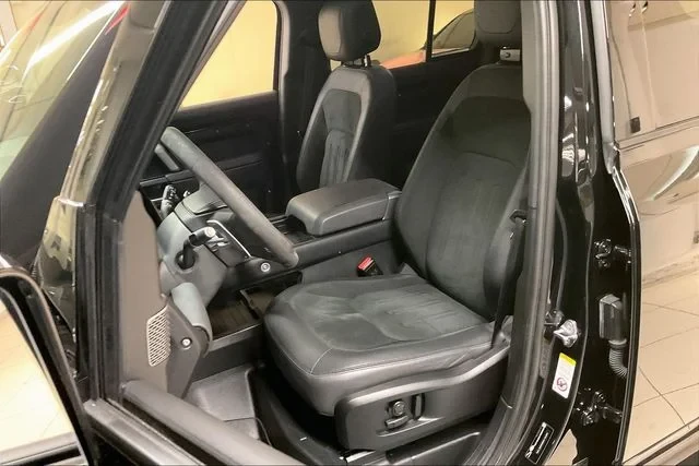 2023 Land Rover Defender L663 - Image 13 of 31