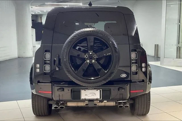 2023 Land Rover Defender L663 - Image 3 of 31