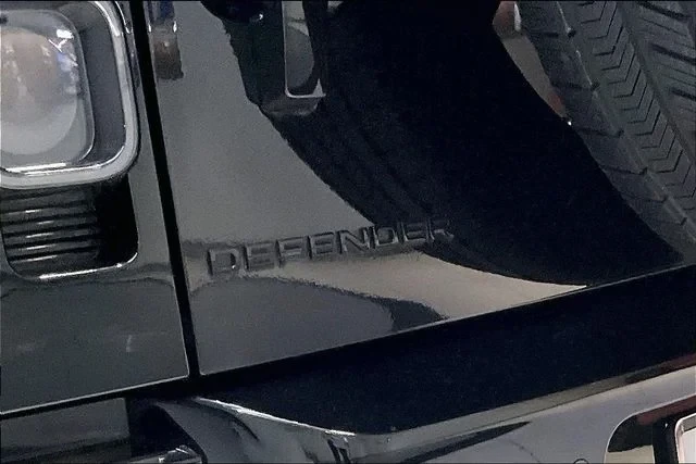 2023 Land Rover Defender L663 - Image 27 of 31