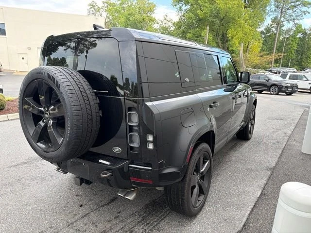 2023 Land Rover Defender V8 - Image 5 of 10