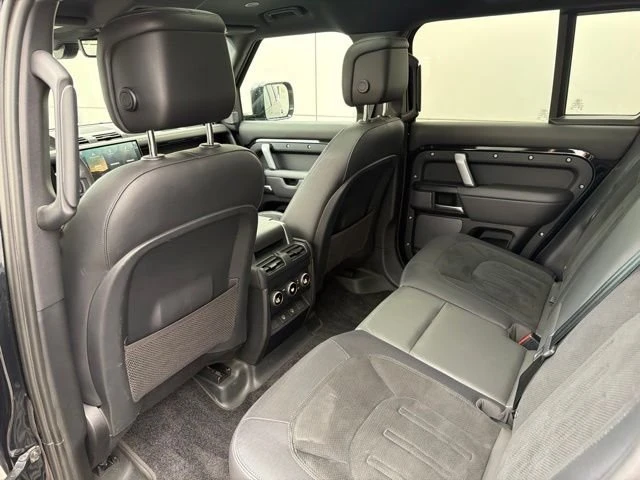 2023 Land Rover Defender V8 - Image 9 of 10
