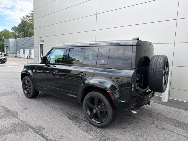 2023 Land Rover Defender V8 - Image 3 of 10
