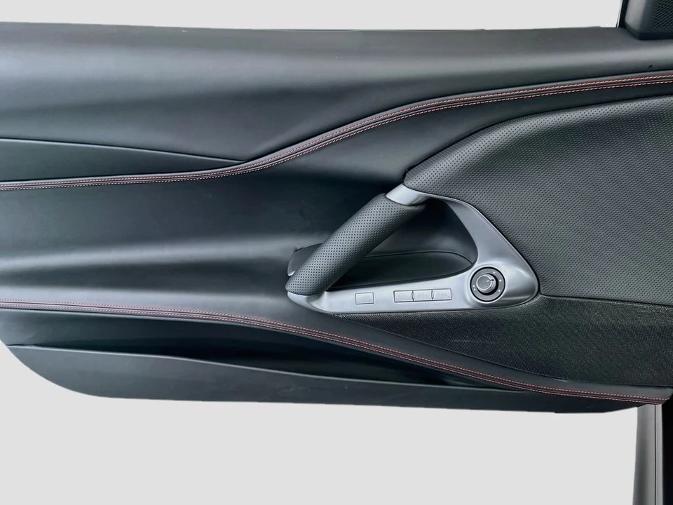 2023 Ferrari 812 GTS - Image 28 of 31