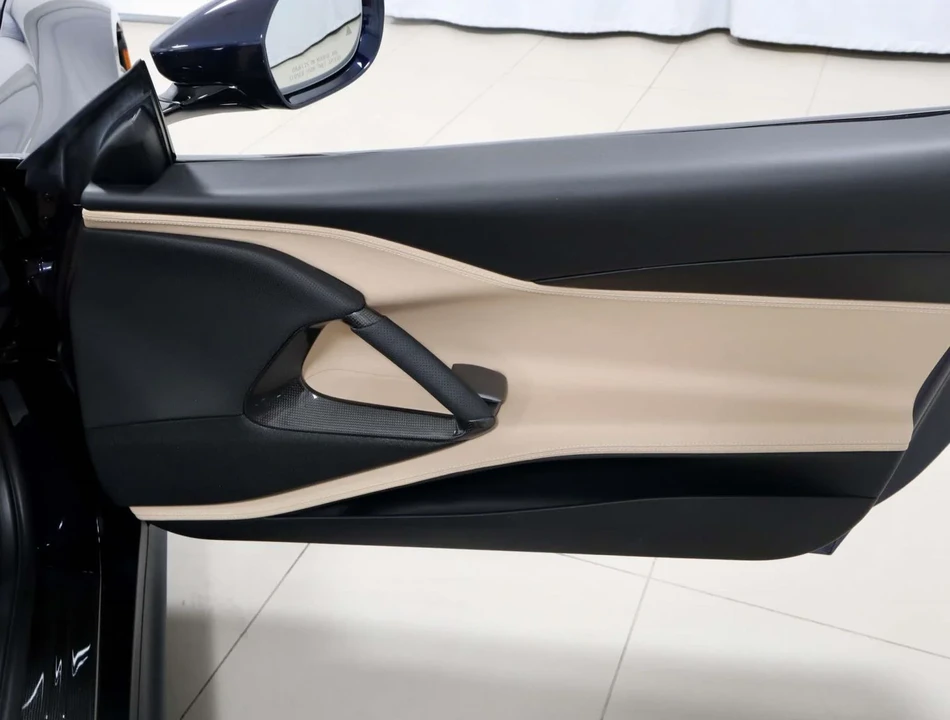 2023 Ferrari 812 GTS - Image 16 of 31