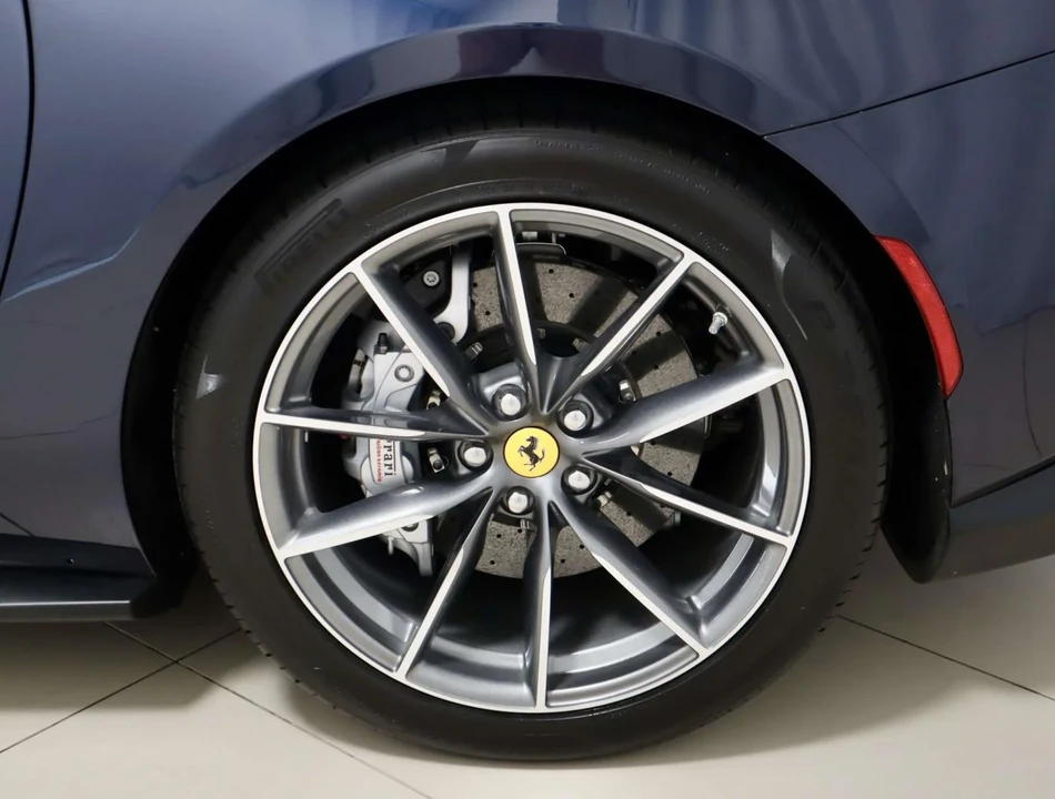 2023 Ferrari 812 GTS - Image 9 of 31