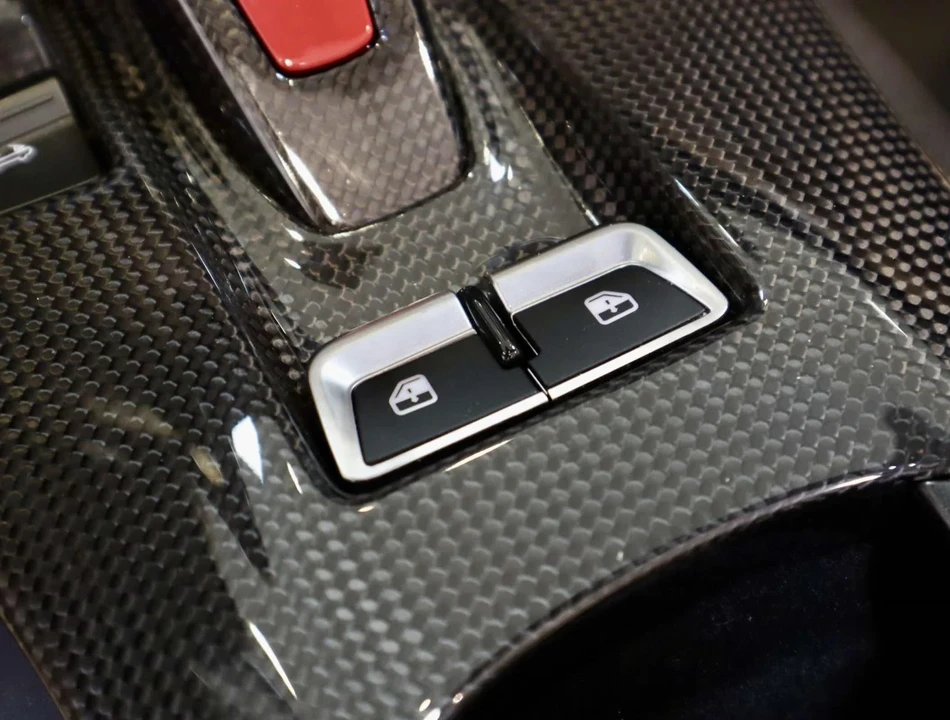 2023 Ferrari 812 GTS - Image 28 of 31