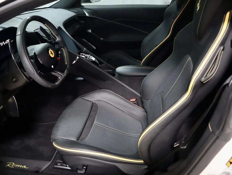 2023 Ferrari Roma - Image 21 of 31
