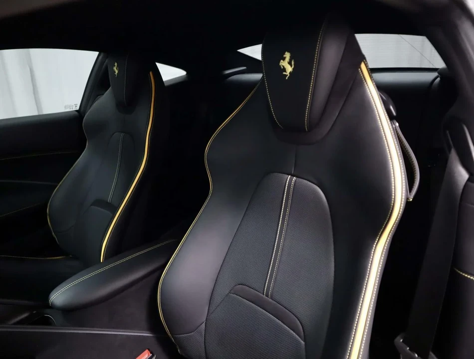 2023 Ferrari Roma - Image 22 of 31
