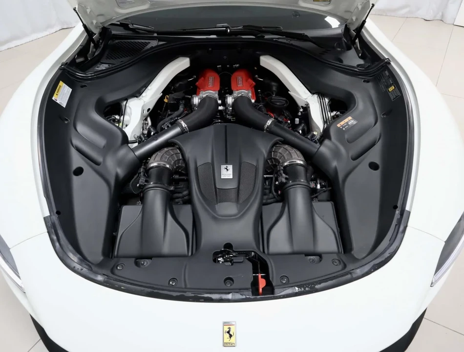 2023 Ferrari Roma - Image 12 of 31