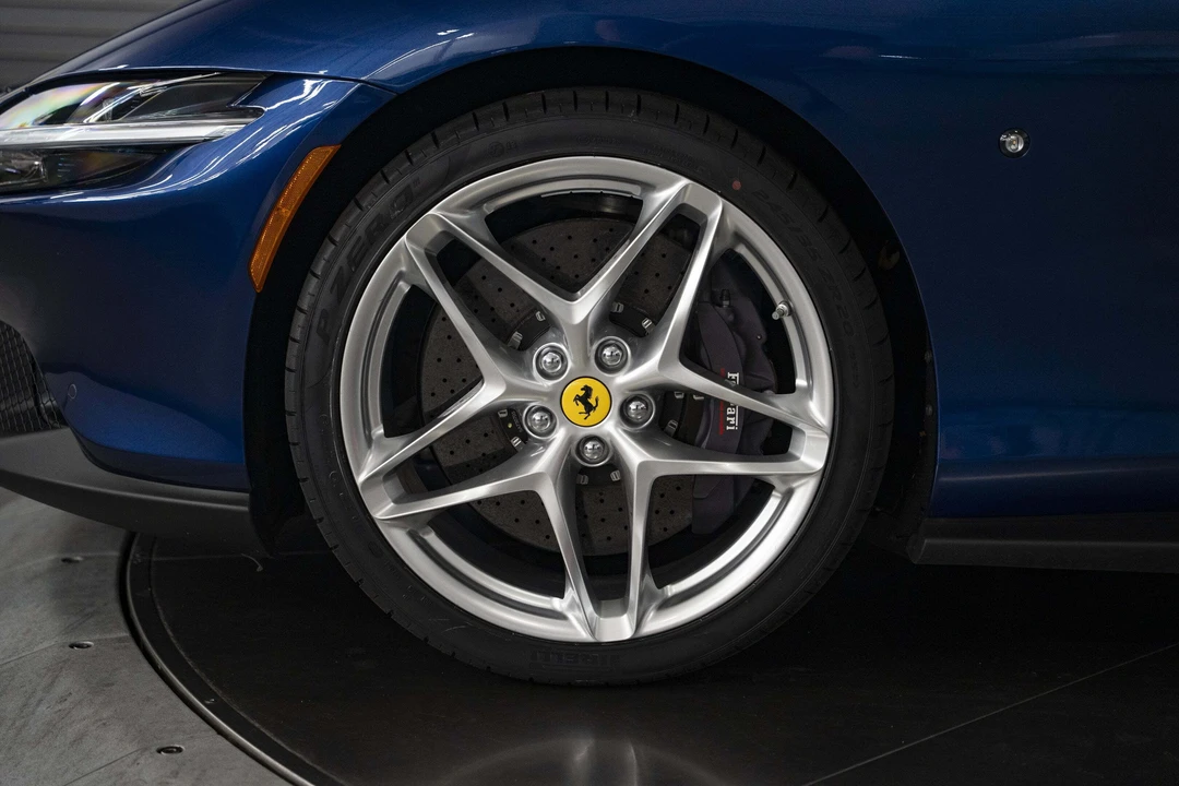 2023 Ferrari Roma - Image 16 of 31