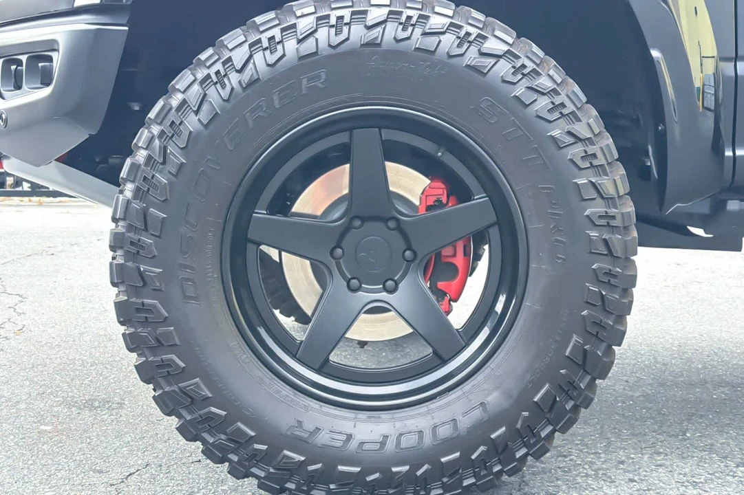 2023 Ford F-150 Raptor 14th Gen - Image 26 of 29